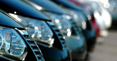 В Баку снизились цены на ряд автомобилей