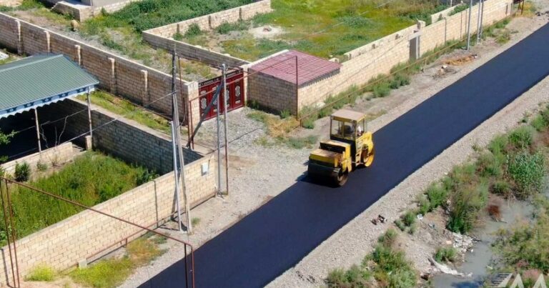 В Сальянском районе завершается реконструкция дорог