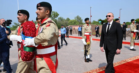Президент Ильхам Алиев посетил национальный мемориал в Исламабаде