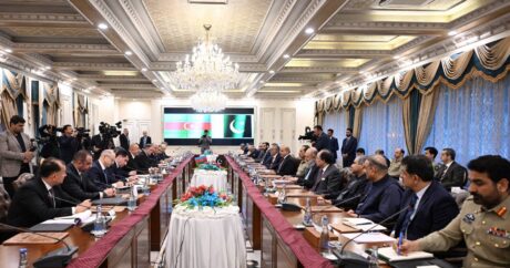Состоялась встреча президента Азербайджана с премьер-министром Пакистана в расширенном составе