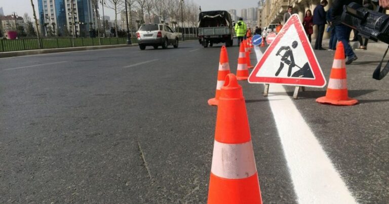 На улице Ахмедбека Агаоглу в Баку движение автомобилей будет ограничено