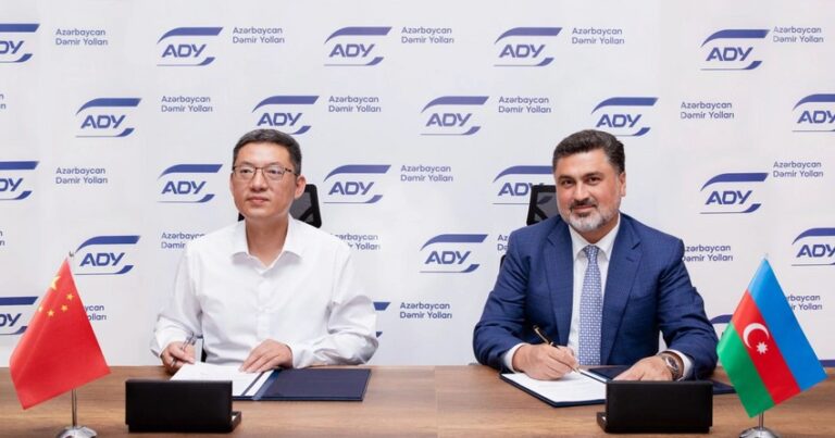 Азербайджан и Китай подписали меморандум об увеличении грузоперевозок по Среднему коридору
