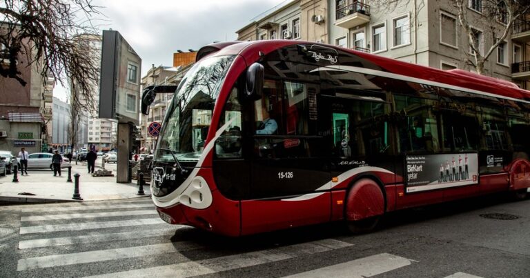 Замминистра: В BakuBus требуется 1 000 водителей