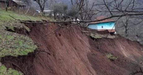 Сильные дожди вызвали оползни в ряде районов Азербайджана