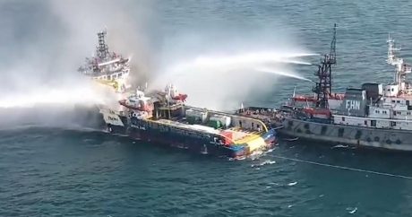 Пожар на судне снабжения в Каспийском море полностью потушен