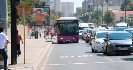 На улице Шарифзаде в Баку организована специальная полоса движения