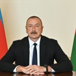 Президент Ильхам Алиев поздравил работников нефтяной промышленности Азербайджана