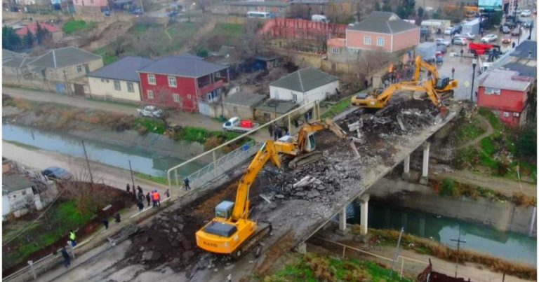 В поселке Сарай начался демонтаж аварийного моста