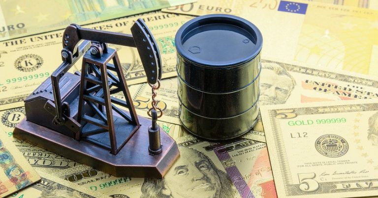 Цена азербайджанской нефти снизилась до 74 долларов