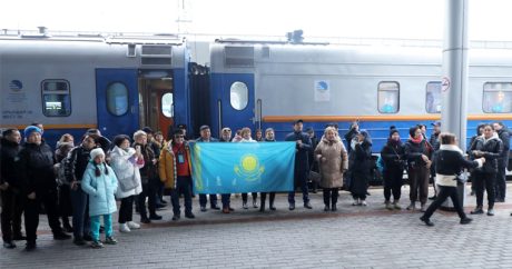 Туристический поезд «Jibek joly» соединяет Казахстан и Узбекистан