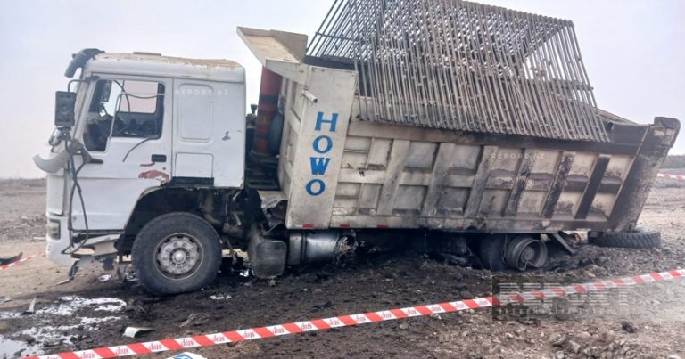 В Агдаме грузовик подорвался на мине